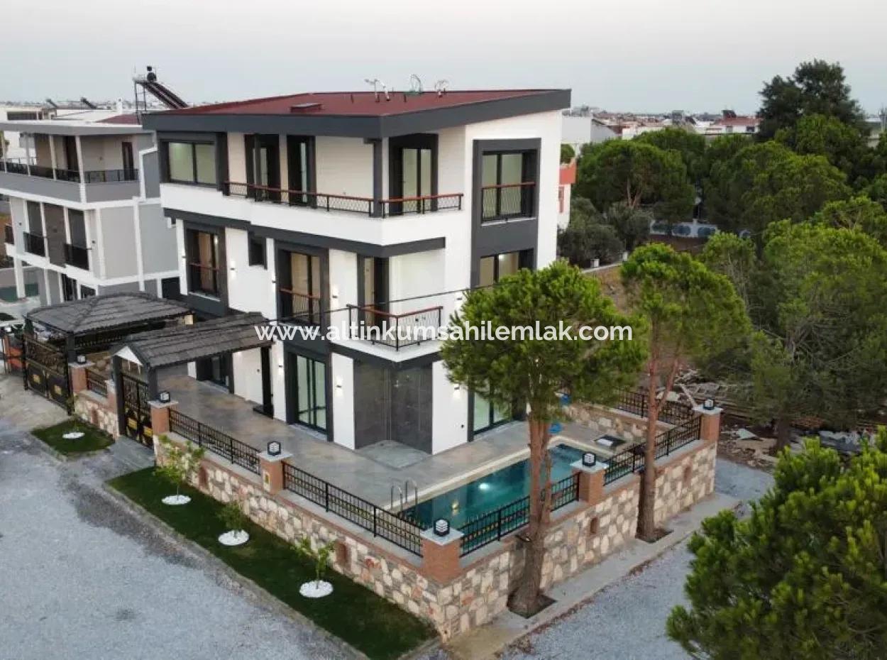 Zu Verkaufen In Didim Efeler 4 1 Villa Mit Separatem Küchenpool