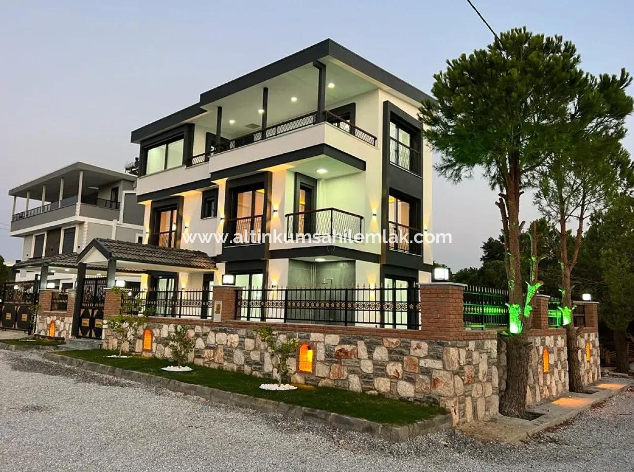 Zu Verkaufen In Didim Efeler 4 1 Villa Mit Separatem Küchenpool