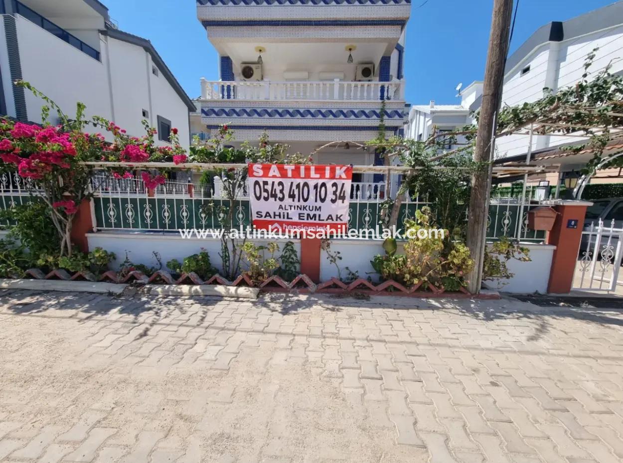 5 1 Freistehende Villa Mit Pool Zum Verkauf In Altinkum Çamlık Nachbarschaft