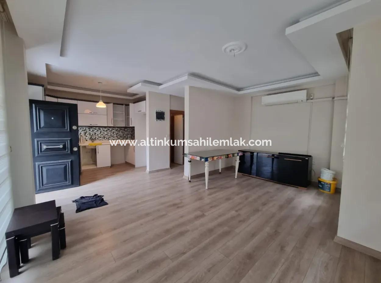 3 Zimmer Villa Zu Verkaufen  Mit Garten Zum Günstigen Preis In Didim Altinkum