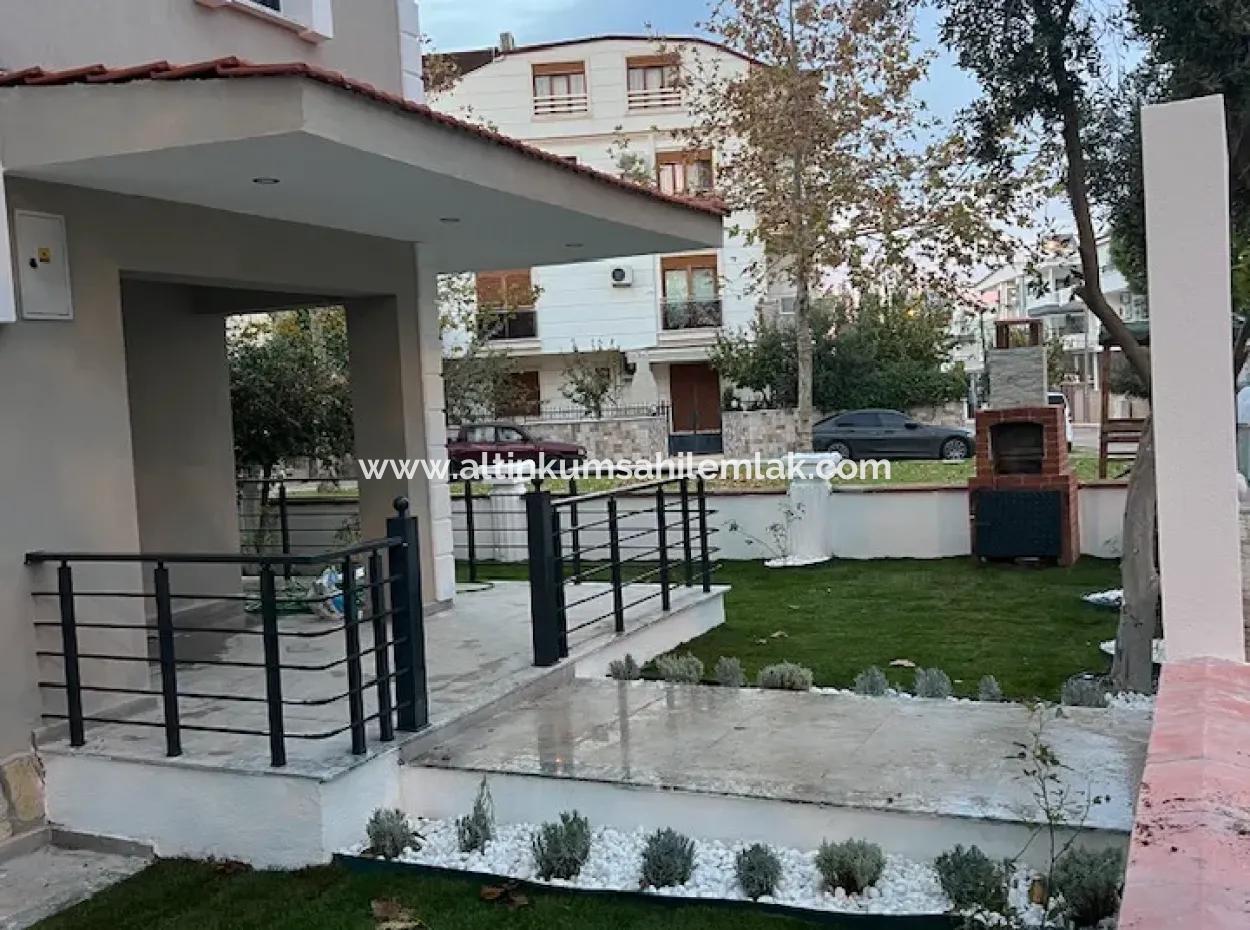 Zu Verkaufen Villa Mit 4 Schlafzimmern In Altınkum Didim