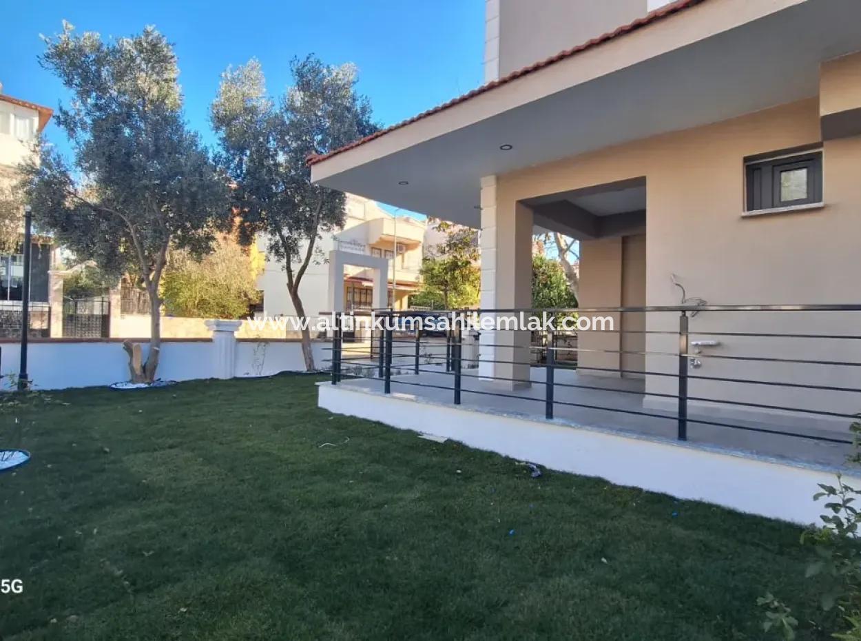 Zu Verkaufen Villa Mit 4 Schlafzimmern In Altınkum Didim
