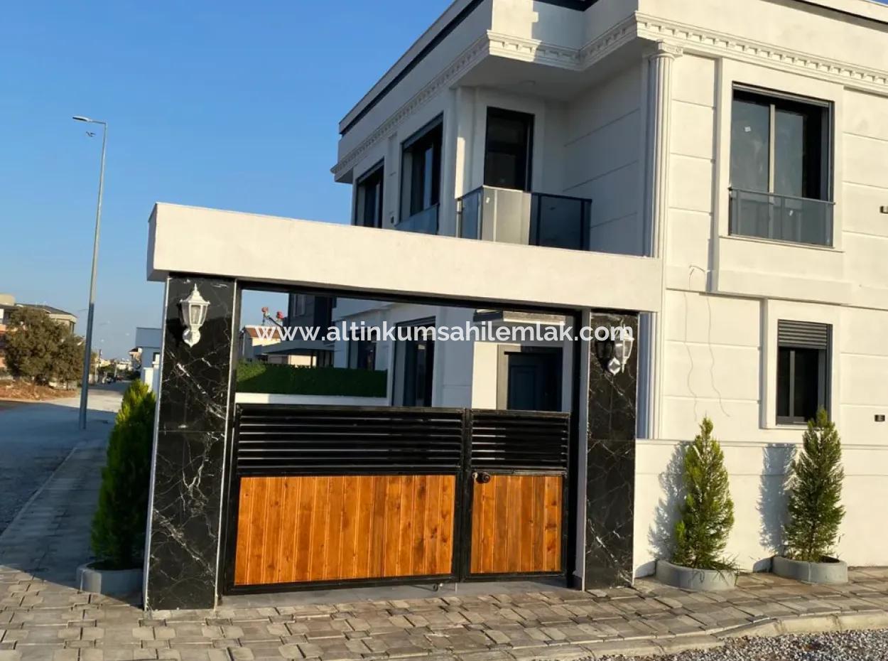 3 1 Freistehende Eingangsvilla Mit Pool Zum Verkauf In Didim Camlik Nachbarschaft