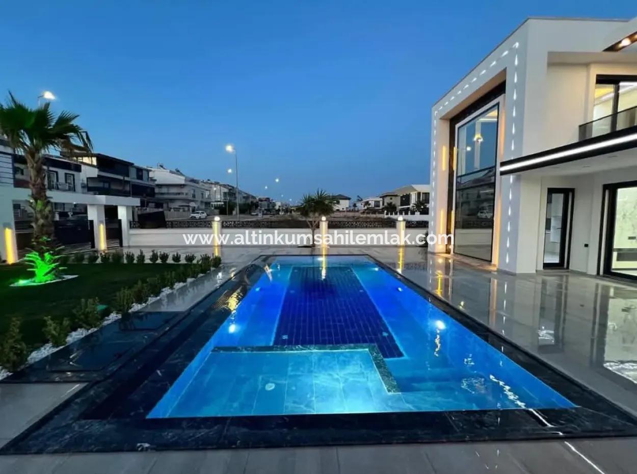 4+1 Vollständig Freistehende Villa Mit  Zum Verkauf In Didim Efeler