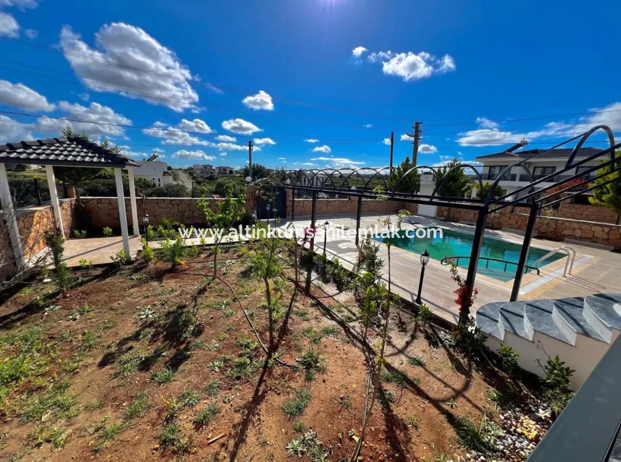 Gelegenheitskauf! 3 1 Villa Mit Freistehendem Pool Zu Verkaufen In Yeşiltepe, Didim