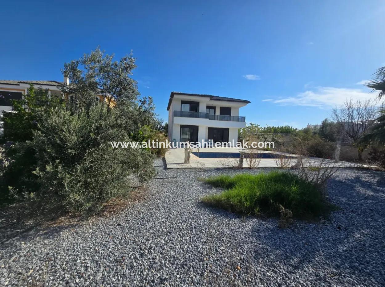 Zum Verkauf Steht Eine Freistehende Villa Mit 4 Schlafzimmern In Greenhill Didim.