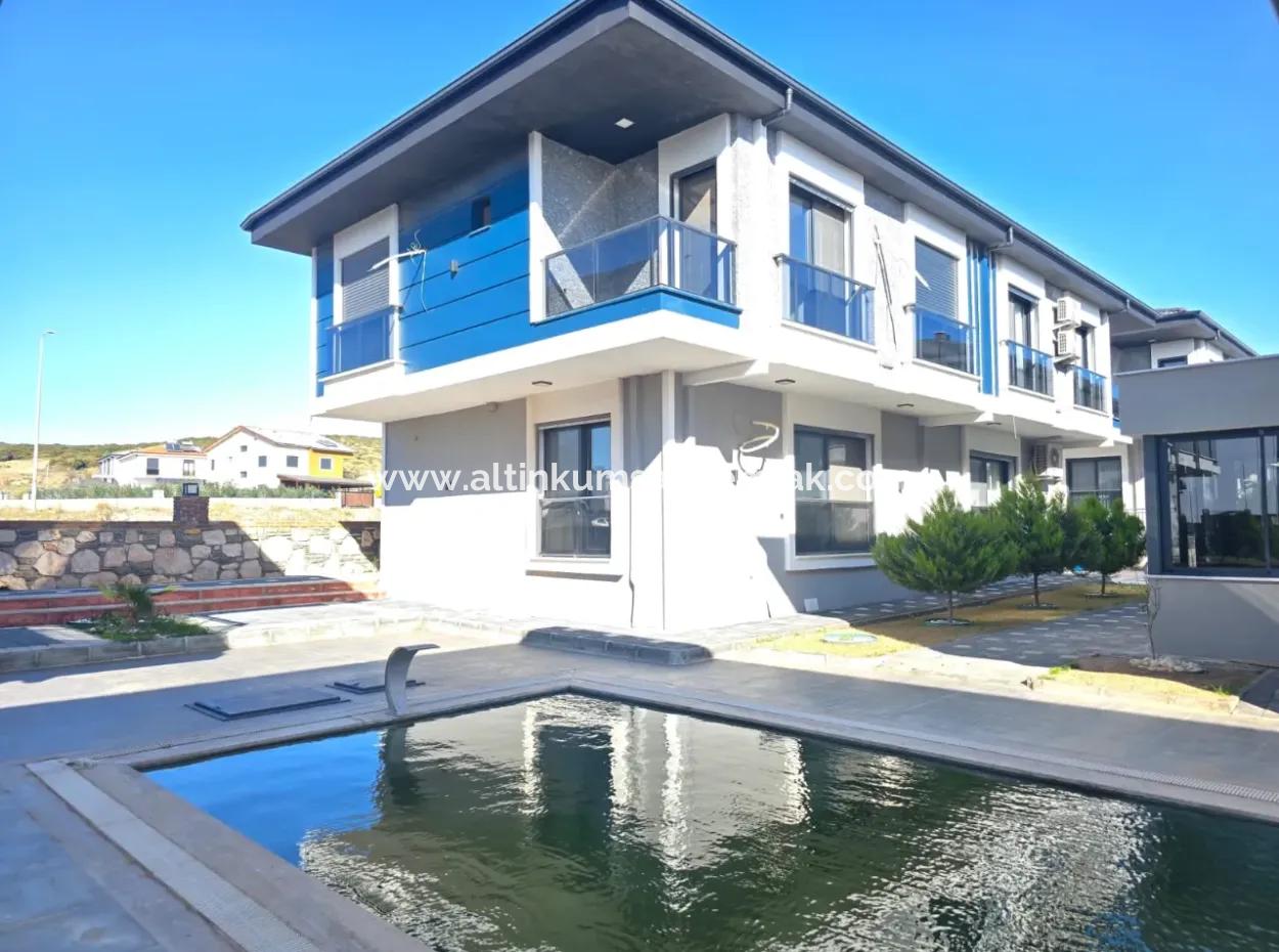 3 Zimmer Villen Zum Verkauf In Didim Efeler In Einem Komplex Mit Pool