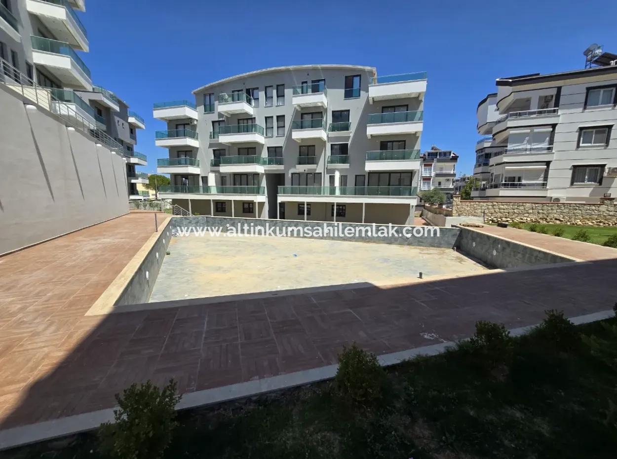 Neubauwohnung Mit Vorderansicht, Aufzug Und Pool In Der Saygınlar Wohnanlage