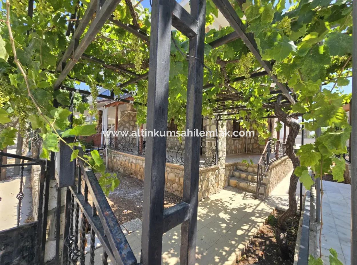 4+1 Freistehende Villa In Didim Altinkum, Nur 50 M Vom Meer Entfernt