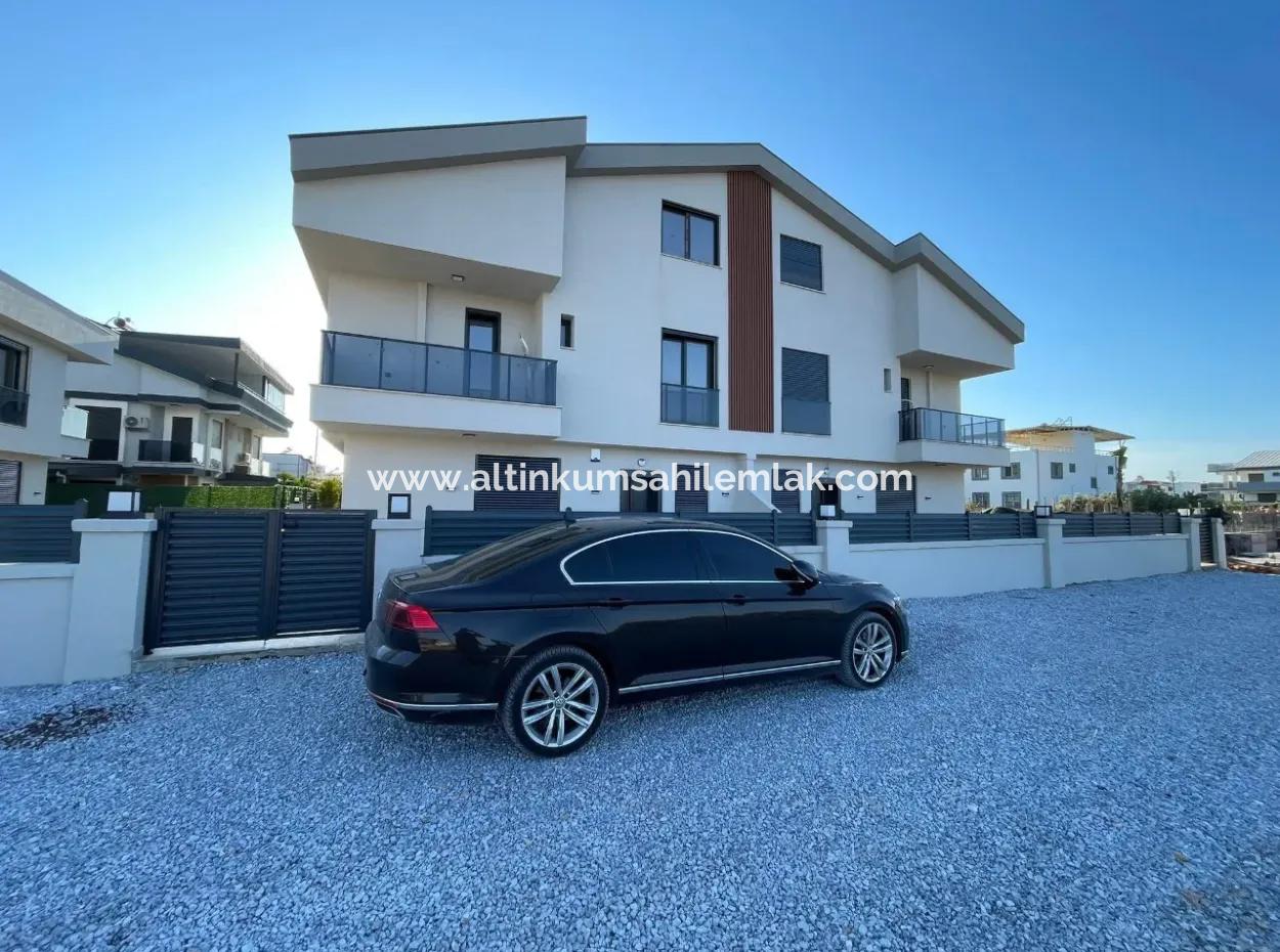 Voll Möblierte 3+1 Triplex-Villa Mit Smart-Home-System In Einer Wohnanlage Mit Pool In Didim Efeler