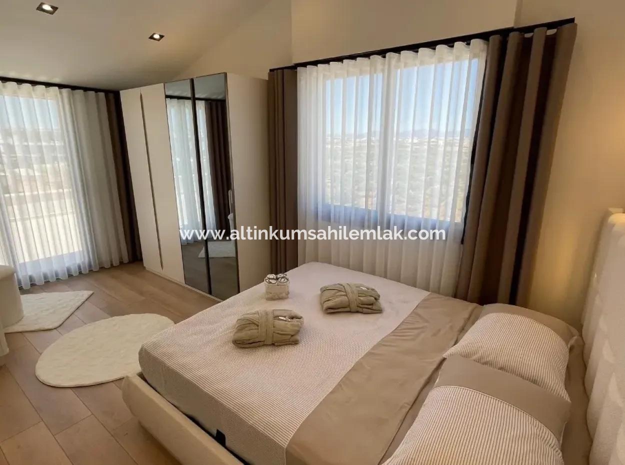 Voll Möblierte 3+1 Triplex-Villa Mit Smart-Home-System In Einer Wohnanlage Mit Pool In Didim Efeler