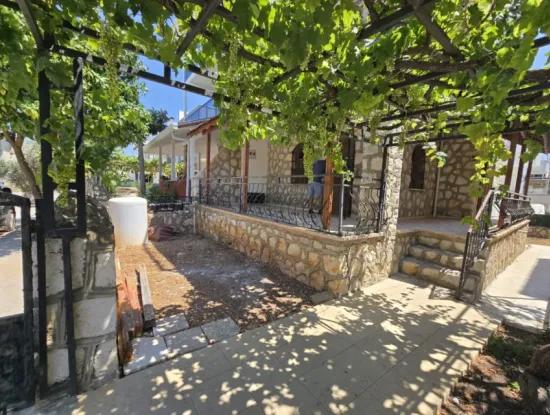 4+1 Freistehende Villa In Didim Altinkum, Nur 50 M Vom Meer Entfernt
