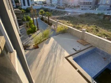 Neue Wohnungen Zum Verkauf  Mit Pool In Didim Efeler Nachbarschaft