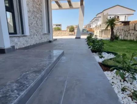 Vier Zimmer Villen Zum Verkauft Mit Pool In Altınkum Didim