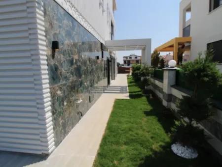 Luxuriöse Und Moderne 4 1 Pool Villa Zum Verkauf In Didim Efeler Nachbarschaft