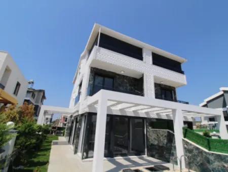 Luxuriöse Und Moderne 4 1 Pool Villa Zum Verkauf In Didim Efeler Nachbarschaft