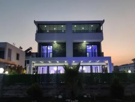 Luxuriöse Und Moderne 4 1 Pool Villa Zum Verkauf In Didim Efeler Nachbarschaft