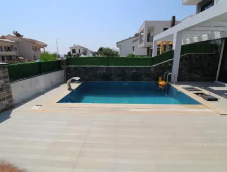 Luxuriöse Und Moderne 4 1 Pool Villa Zum Verkauf In Didim Efeler Nachbarschaft