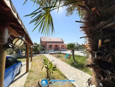 Holzvilla Zum Verkauf In Toller Lage In Didim, Altinkum Und Mit Toller Architektur