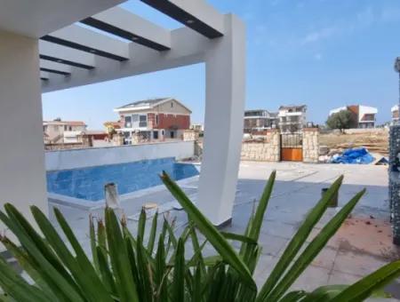 Vier Zimmer Villen Zum Verkauft Mit Pool In Altınkum Didim