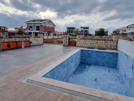 Villa Mit 4 Schlafzimmern Und Privatem Pool Zu Verkaufen In Didim Türkei