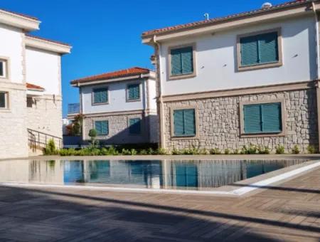 2 Zmmer Ferienhaus Mit Meerblick Zum Verkauf In Der Nachbarschaft Von Didim Fevzipaşa