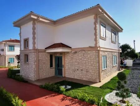 2 Zmmer Ferienhaus Mit Meerblick Zum Verkauf In Der Nachbarschaft Von Didim Fevzipaşa