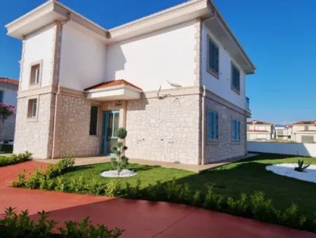 2 Zmmer Ferienhaus Mit Meerblick Zum Verkauf In Der Nachbarschaft Von Didim Fevzipaşa
