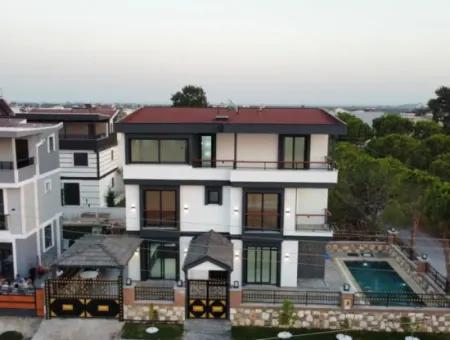 Zu Verkaufen In Didim Efeler 4 1 Villa Mit Separatem Küchenpool