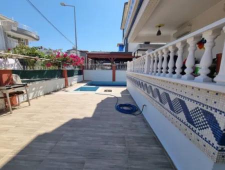 5 1 Freistehende Villa Mit Pool Zum Verkauf In Altinkum Çamlık Nachbarschaft