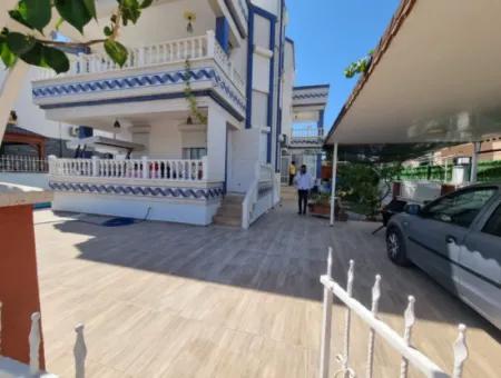 5 1 Freistehende Villa Mit Pool Zum Verkauf In Altinkum Çamlık Nachbarschaft