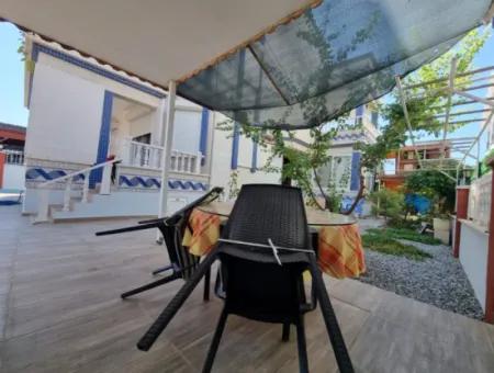 5 1 Freistehende Villa Mit Pool Zum Verkauf In Altinkum Çamlık Nachbarschaft