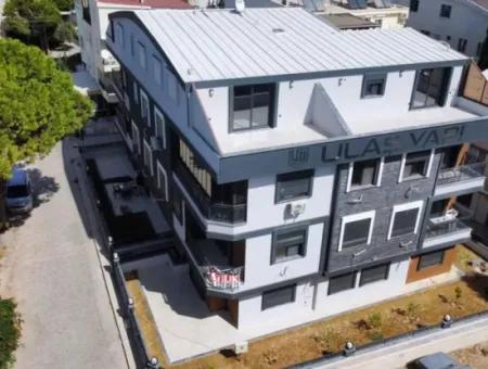 1 1 Möblierte Wohnung 100 Meter Vom Meer Entfernt Zum Verkauf In Der Nachbarschaft Von Didim Çamlık