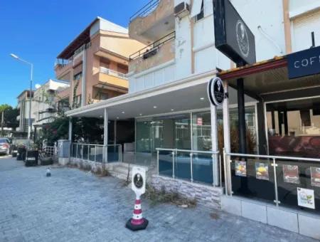 Renoviertes Geschäft Zum Verkauf Neben Dem Stadtplatz Von Didim