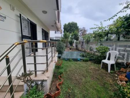 3 Zimmer Villa Zu Verkaufen  Mit Garten Zum Günstigen Preis In Didim Altinkum