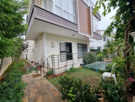 3 Zimmer Villa Zu Verkaufen  Mit Garten Zum Günstigen Preis In Didim Altinkum