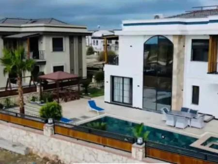 4 Zimmer Einfamilienhaus Zu Verkaufen In Didim, Altinkum Villa Zu Verkaufen