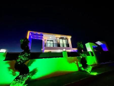 Ultra-Luxus-Villa Mit 3-In-1-Pool Zum Verkauf In Didim Efelar