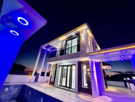 Ultra-Luxus-Villa Mit 3-In-1-Pool Zum Verkauf In Didim Efelar