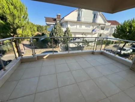 5 1 Voll Möblierte Luxusvilla In Einem Komplex Mit Pool In Yesilkent – Dauerhafte Vermietung! •