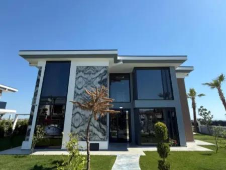 Freistehende Ultra Luxury 4 In 1 Villa Mit Meerblick In Efeler – Auf 500 M² Grundstück!