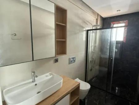 3-Zimmer-Villa Zum Verkauf In Einem Komplex Mit Pool In Mavişehir