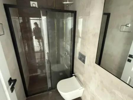 3-Zimmer-Villa Zum Verkauf In Einem Komplex Mit Pool In Mavişehir
