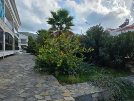 2 1 Maisonette-Wohnung Zum Verkauf In Einem Komplex Mit Pool In Didim Akbük