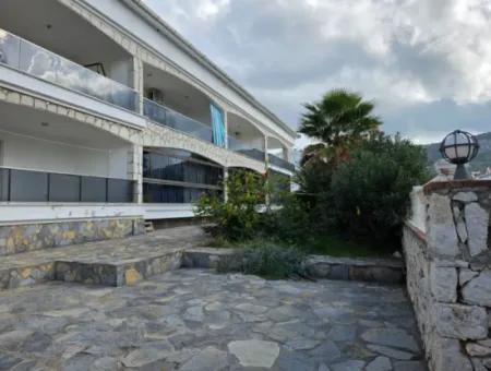 2 1 Maisonette-Wohnung Zum Verkauf In Einem Komplex Mit Pool In Didim Akbük