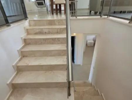 2 1 Maisonette-Wohnung Zum Verkauf In Einem Komplex Mit Pool In Didim Akbük