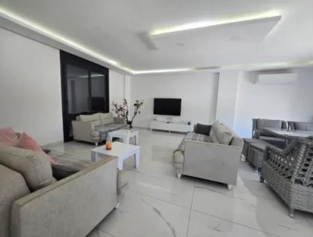 Zum Verkauf Steht Eine Freistehende Villa Mit 4 Schlafzimmern In Greenhill Didim.