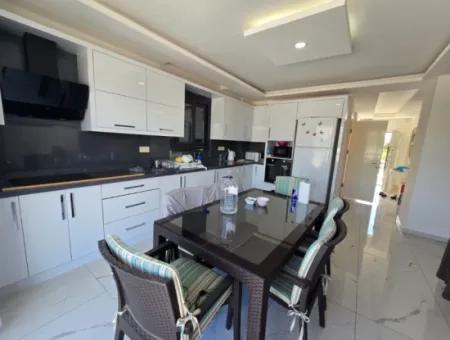 Zum Verkauf Steht Eine Freistehende Villa Mit 4 Schlafzimmern In Greenhill Didim.