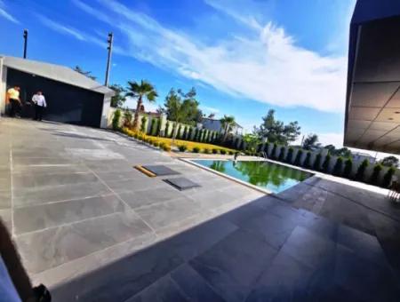 Luxuriöse Freistehende Villa Mit 5 Schlafzimmern In Didim