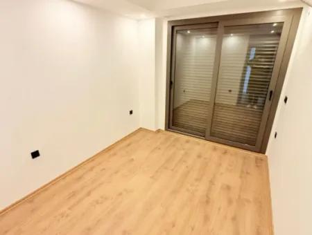 2 1 Brandneue, Geräumige Wohnung Auf Einem Poolgelände Zum Verkauf Im Didim Cumhuriyet-Viertel